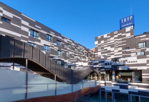Hotel Zentral Ave - image 12