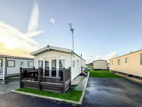 Holly's Lodge