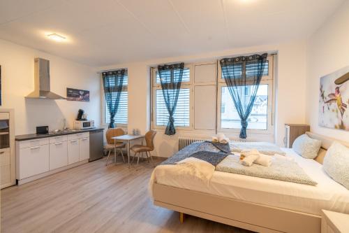 Modernes Studio Koblenz mit Küche, WLAN & Gemeinschaftsbad, Koblencja