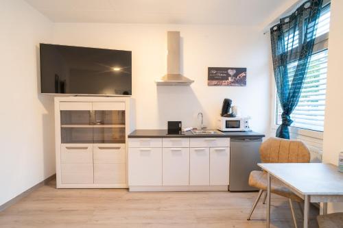 Modernes Studio Koblenz mit Kuche, WLAN & Gemeinschaftsbad - Winningen
