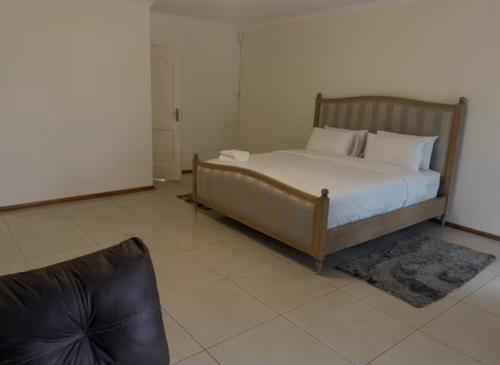 P & S Executive Home, Maseru (foto 8)