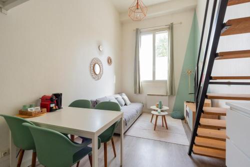 Art de Recevoir - Le Petit Duplex Cosy proche Métro D Vaise, Lyon (Foto 8)