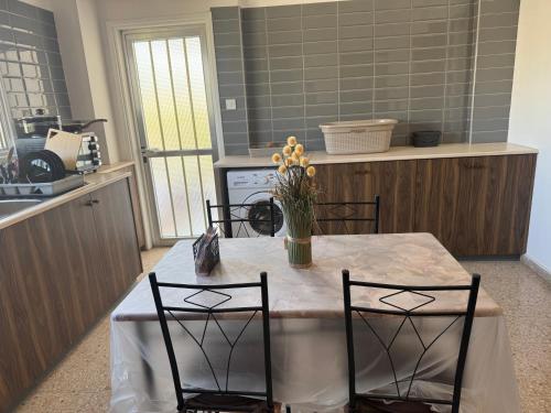3 Bedroom Apartment in Paphos Center, Pafos (fotografie 9)