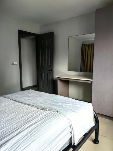 Pacific FairPrice Private room, shared kitchen, Нади (фото 5)