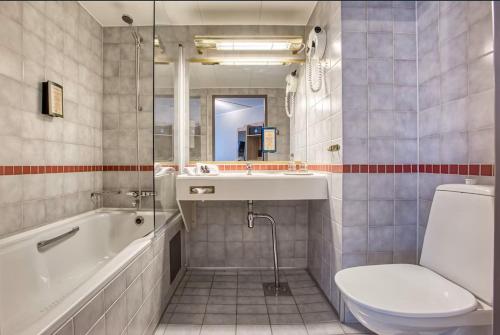 Memory Hotel - image 2
