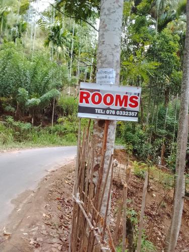 Aththanayake Rooms in Pitawala