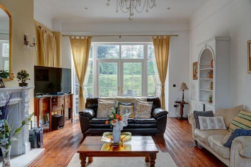 Lambourn House, Countryside Retreat for up to 26 in Lambourn