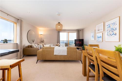 The Sands Sea Front Apartments 5
