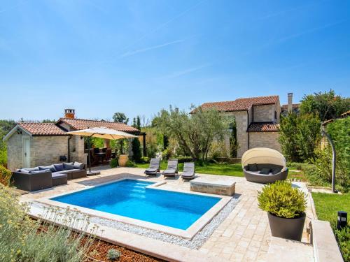 Villa in Baderna with Private Pool, Baderna (photo 4)