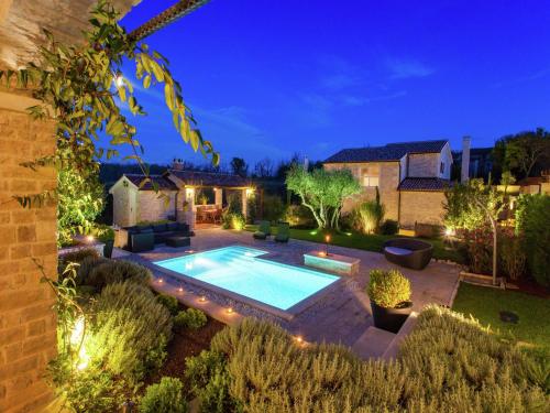Villa in Baderna with Private Pool, Baderna (photo 10)
