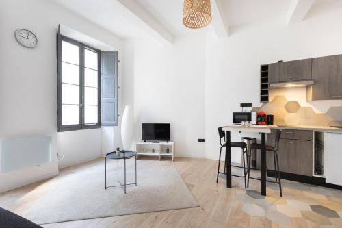 Tesis özellikleri, Le Rimbaud - Studio moderne en hypercentre - WiFi in Carpentras