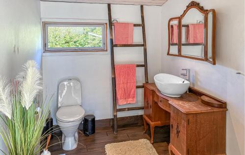 浴室, Pet Friendly Home In Faxe Ladeplads With Wifi in 法克瑟