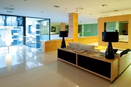 大堂, Hotel Zentral Ave in 薩拉戈薩近中心