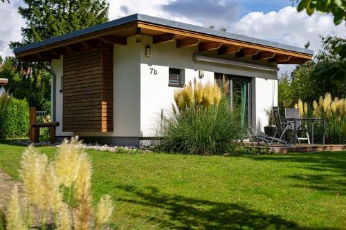 Ferienhaus Kleine Sommerliebe - mit Garten am Radwanderweg