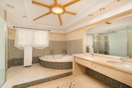 Peniscola Plaza Suites - 온수 욕조
