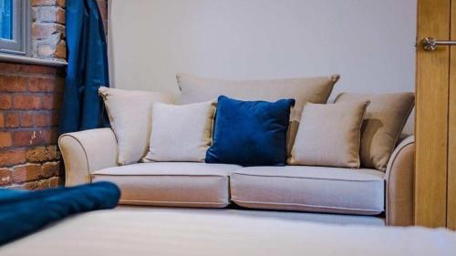 Central Warehouse Apt - Sleeps 8, Pet Friendly, Liverpool (photo 7)