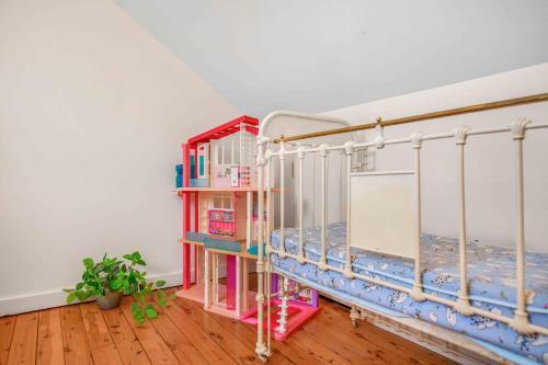 Pet Friendly Paddo Terrace - image 3