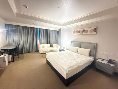room detail thumbnail 0