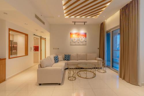 Luxury 3BR Stunning Burj Khalifa View, Dubai (photo 3)
