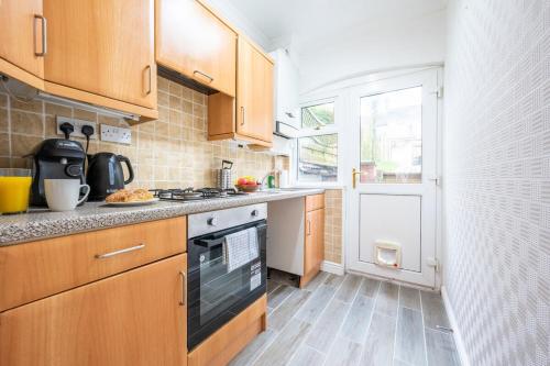 Tŷ Glas by Tŷ SA (Ty Glas by Ty SA) in Shaftbury