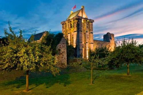 Chateau Le Vieil Etang in Saint-Sauveur-le-Vicomte