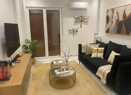 Amazing Apt with 2 Bedrooms in Pagkrati, Ateny