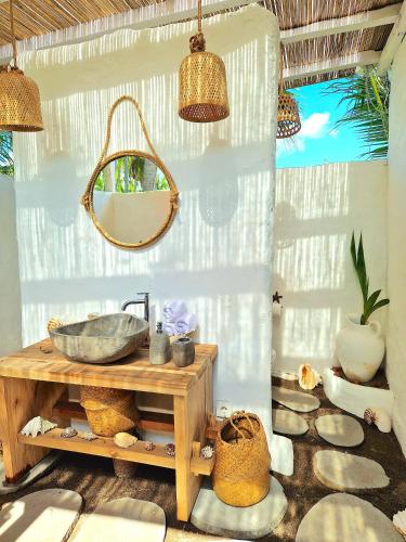 Vannas istaba, Coconut Garden Beach Resort in Waigete