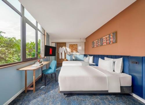 room detail thumbnail 1