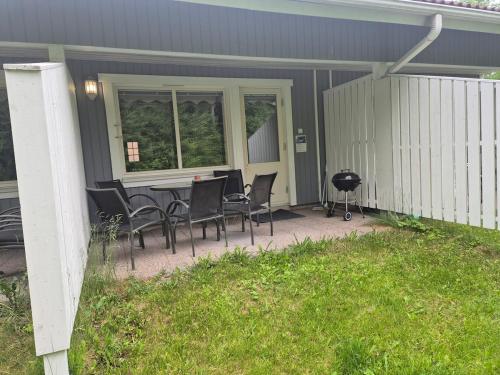 Rivitalo kylpylan lahella in Ikaalinen