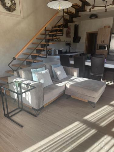 Aristi boutique stonehouse with attic in 아리스티