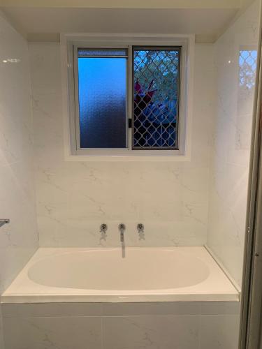 Bathroom, Stylish Chic King Bedroom with shared bathroom in Berowra