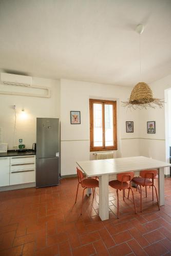 Cozy Apartment With A Strategic Position - image 9