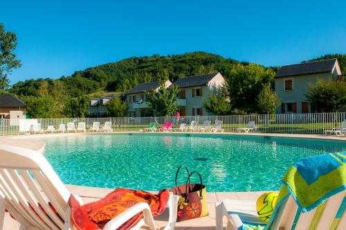 Le Village Goelia - Accommodation - Saint-Geniez-dʼOlt