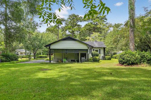 Cozy Moultrie Home with Backyard Retreat home in مولتري - جورجيا