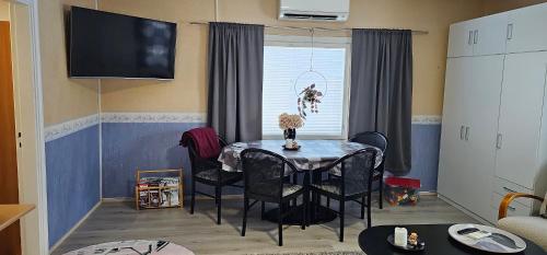 Air contioned and furnished half of semi detached house in 라우마 시티 센터