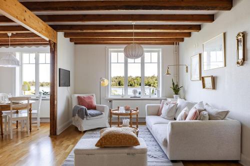 Lakefront Getaway in Hagaparken Central Stockholm, Stockholm