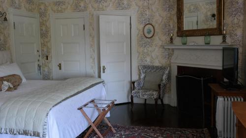 Moseley Cottage Inn And The Town Motel In Me