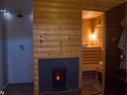 Gyógyfürdő, Holiday Home in Bunjevci with Sauna & Garden in Kraljevica