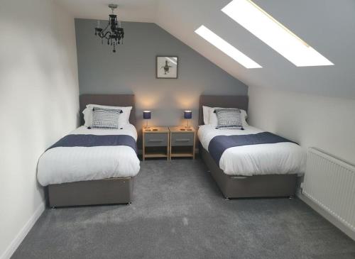 4 Bedroom Home - Sleeps 7 Pet Friendly & Parking, Manchester (foto 8)