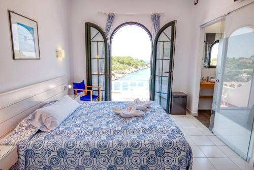 Hotel Bahia in Menorca