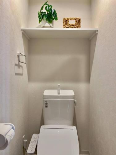 10 Mins To Nanba, 5 Mins To Imamiya Sta