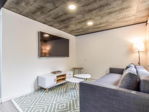 Bernabeu Industrial Suites- ALQUILER TEMPORAL