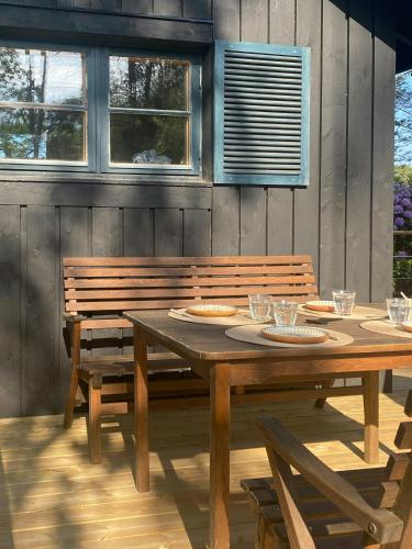 Exterior view, Cabin By Simlangen With Lake Views in Kopenhamn