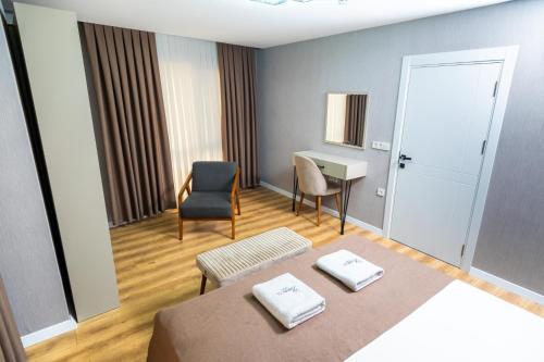 Luxury Life Suites - image 13