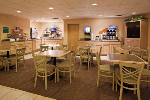 Holiday Inn Express Cleveland-Vermilion by IHG in Vermilion, USA