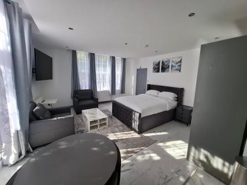 Guyrock Apartments, Londyn