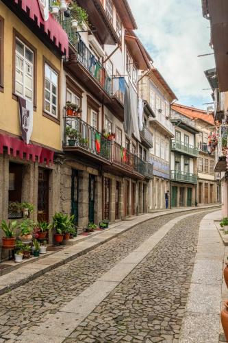 Heritage Loft I in the Cradle of Portugal by Portugal Active in Oliveira do Castelo