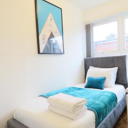 Tudors eSuites - 4 Bedroom City Centre House - #44M, Birmingham (fotografie 7)