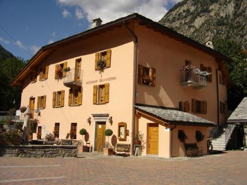 Ieeja, Italo-Svizzero in San Giacomo Filippo