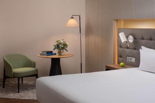 1 queen bed